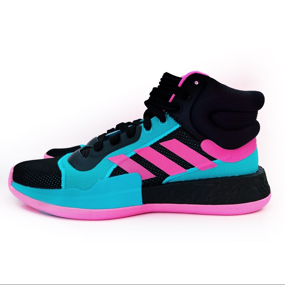 🆕 Adidas Marquee Boost Basketball Sneakers Shoes Size Mens 7.5 Womens 9 - Picture 1 of 9
